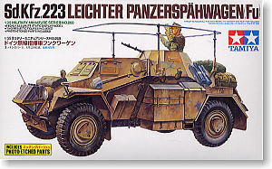 Sd.Kfz.223 w/Etched Parts (Plastic model)