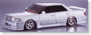 インシュランス V8クラウン (プラモデル)