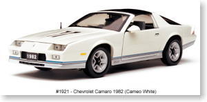 シボレー カマロ 1982 カメオホワイト (ミニカー)