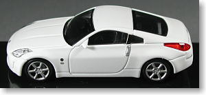 Nissan Fairlady Z Coupe 2002 (White)