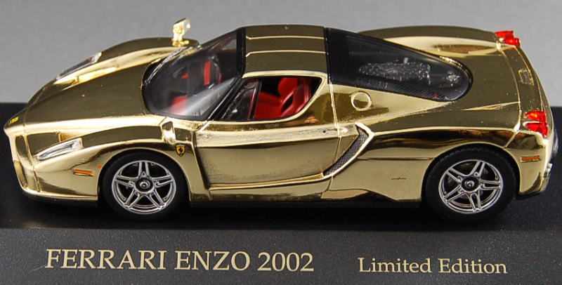 エンツォ フェラーリ (2002) ゴールドメッキ仕様 (ミニカー) 商品画像1