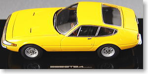 Ferrari 365 GTB 4 Daytona 1969 (Yellow) with engine (Diecast Car)
