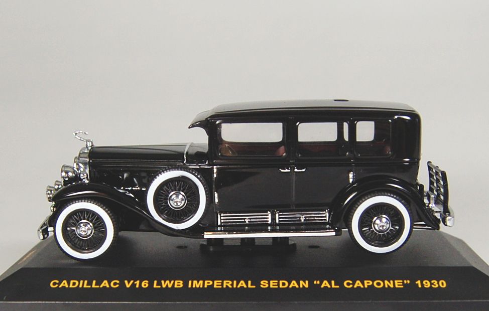 キャデラック V16 LWB インペリアルセダン 「アル・カポネ」 (1930) (ブラック) (ミニカー) 商品画像1