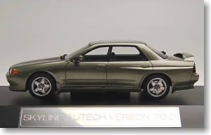 Nissan Skyline GT-R Autech Version 4-door sports sedan Type R32