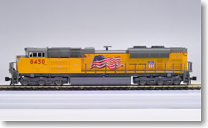 SD70ACe UP `Flag` No.8450 (新車番) (UPカラー/国旗付き) ★外国形モデル (鉄道模型)