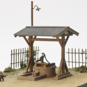 1/80(HO) Structure Kit Series #105 Pump of Water Well and Sink (Unassembled Kit) (Model Train)