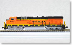 GE ES44AC `GEVO` BNSF Swoosh 塗色 (オレンジ/黒/黄帯) No.5804 ★外国形モデル (鉄道模型)