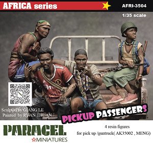 Africa PICK UP Passengers (4 Figures) (Plastic model)