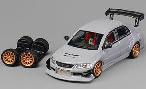 Mitsubishi ランサー エボリューション IX Widebody グレー (ミニカー)
