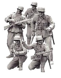 German Tank Desert Troops (Plastic model)