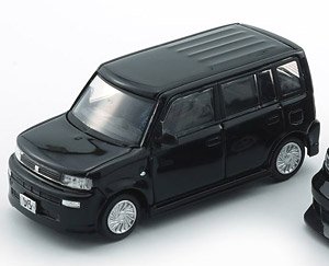 トヨタ 2000 bB ブラック LHD (ミニカー)