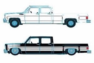 Auto-Haulers 1973 GMC Sierra 3500 - Bright White & 1976 GMC Truck - Gloss Black (ミニカー)