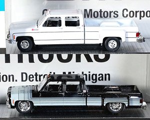 Auto-Haulers 1973 GMC Sierra 3500 - Bright White & 1976 GMC Truck - Gloss Black (ミニカー)