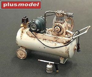 German Compressor WWII (Plastic model)