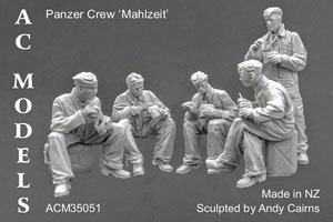 `Mahlzeit` Panzer Crews Eating (Plastic model)