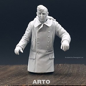 Eduard Kalinovsky SS-Untersturmfuhrer (Plastic model)