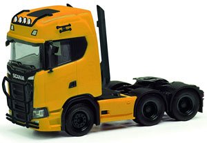 (HO) スカニア CS20 HD リジッドトラクター 3軸 ライトバー、ラムプロテクション、 ハイパイプ付 イエロー [Scania SC20 HD] (鉄道模型)