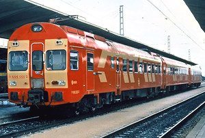 RENFE, EMU class 444, red-yellow livery, ep. IV ★外国形モデル (鉄道模型)