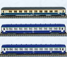`D242 Paris - Berlin - Warszawa`, 3-unit pack 2/2, 1 x Am DB blue/beige, 2 x DEV A0 B10 SNCF, ep. IV (3-Car Set) (Model Train)