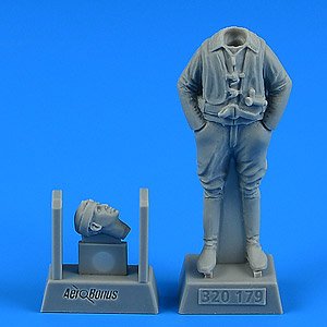 WW.II ドイツ空軍 パイロット (立姿勢) (プラモデル)