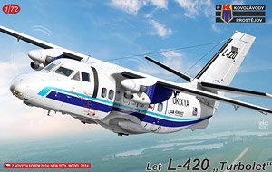 Let L-420 `Turbolet` (Plastic model)