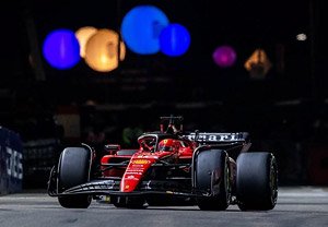 Ferrari SF-23 GP Singapore Marina Bay 2023 C.Leclerc (ケース有) (ミニカー)
