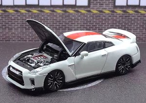 Nissan GT-R(R35) 50th Anniversary Brilliant White Pearl (Diecast Car)