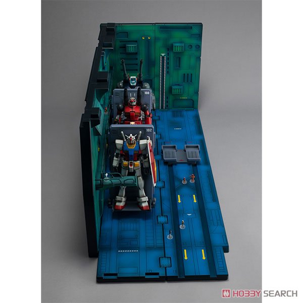 Realistic Model Series Mobile Suit Gundam (for 1/144 HG Series) White Base (Completed) その他の画像2