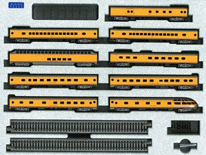 Milwaukee Road `Olympian Hiawatha` Post 1955 Scheme Nine Car Set with Display Unitrack (9-Car Set) (Model Train)