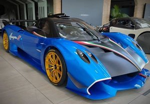 Pagani Huayra R Matt Black And Blue France (with Case) (Diecast Car)