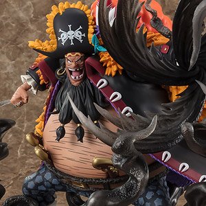 フィギュアーツZERO ［超激戦］ マーシャル・D・ティーチ-闇水- (完成品)