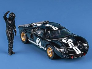 Ford GT40 Mk2 P / 1046 1966 Le Mans Winner #2 Black w/Figure (Diecast Car)