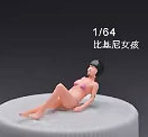 Beautiful beauty lying on the beach - pink (Diecast Car)