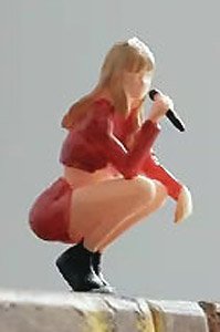 Female singer - squat (Diecast Car)