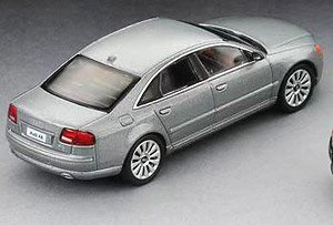 2代目 アウディ A8 グレー (ミニカー)