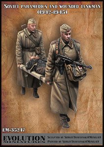 Soviet Paramedics and Wounded Tankman 1942-1945 (Set of 3) (Plastic model)