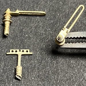 16番(HO) 電機用高圧引込線 (新型用) (1輌分入り) (鉄道模型)