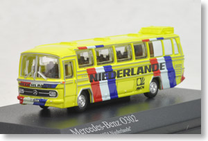 メルセデスベンツ O302 (左ハンドル) ワールドカップサッカー1974西ドイツ大会 選手移動バス(オランダ) (ミニカー)