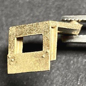 16番(HO) ATS保護板 (4本ボルト止) (2個入り) (鉄道模型)