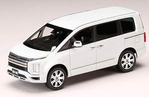 三菱 デリカ D:5 (P) ホワイトダイヤモンド (ミニカー)