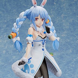 Special price due to damaged box. Usada Pekora (PVC Figure)