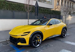 Ferrari Purosangue 2023 - Panoramic Roof 2023 Yellow Modena (ミニカー)