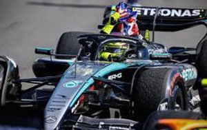 Mercedes-AMG PETRONAS Formula One Team No.44 F1 W15 Winner British GP 2024 Lewis Hamilton (ミニカー)