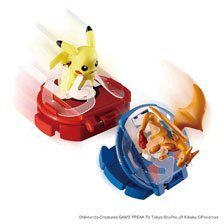 Monster Battleze Pikachu VS Charizard (Character Toy)