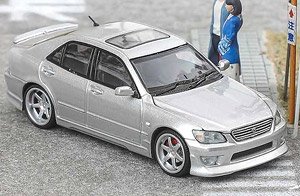 トヨタ アルテッツァ RS200 SXE10 シルバーメタリック (ミニカー)