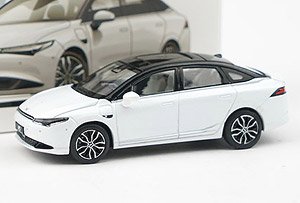 Xpeng P5 - White (Diecast Car)