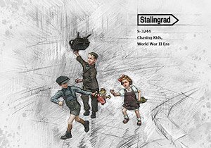 Chasing Kids, World War II Era (3 figures) (Plastic model)