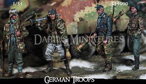 GERMAN TROOPS (4 figures) (Plastic model)