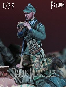 WWII ドイツ 戦車撃破章を付けた下級軍曹 (プラモデル)