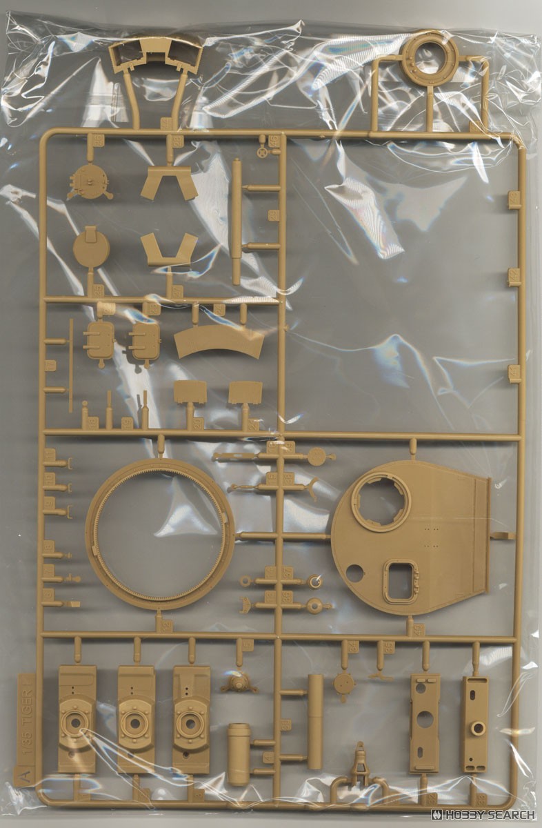 TIGER I Initial Production w/Full Interior & Cutaway Parts (Standard Version) (Plastic model) 中身7